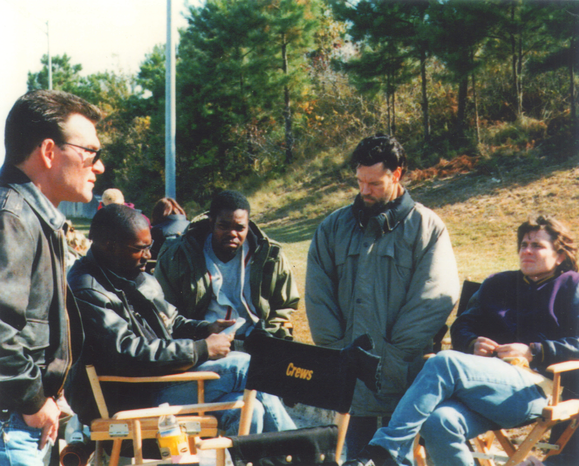 Patrick Swayze, director Kevin Hooks, Gabriel Casseus, Randy Travis and Brian Vincent Kelly rehearse before shooting Black Dog.