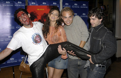 Joey Kern, Eli Roth, Rider Strong and Cerina Vincent at event of Cabin Fever (2002)