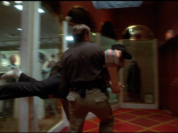 Still of Craig Vincent being ejected in CASINO (1995)