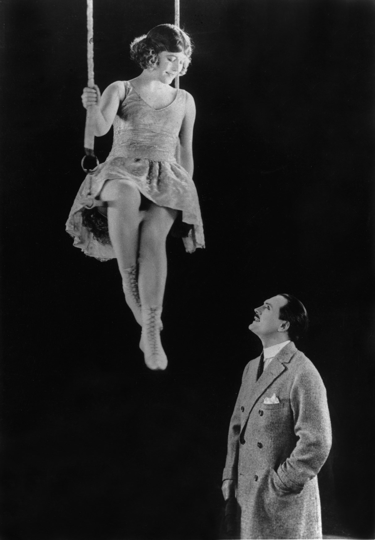 Still of Vilma Bánky and Édouard-Émile Violet in Der Zirkuskönig (1925)