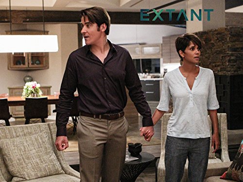 Still of Halle Berry and Goran Visnjic in Extant (2014)