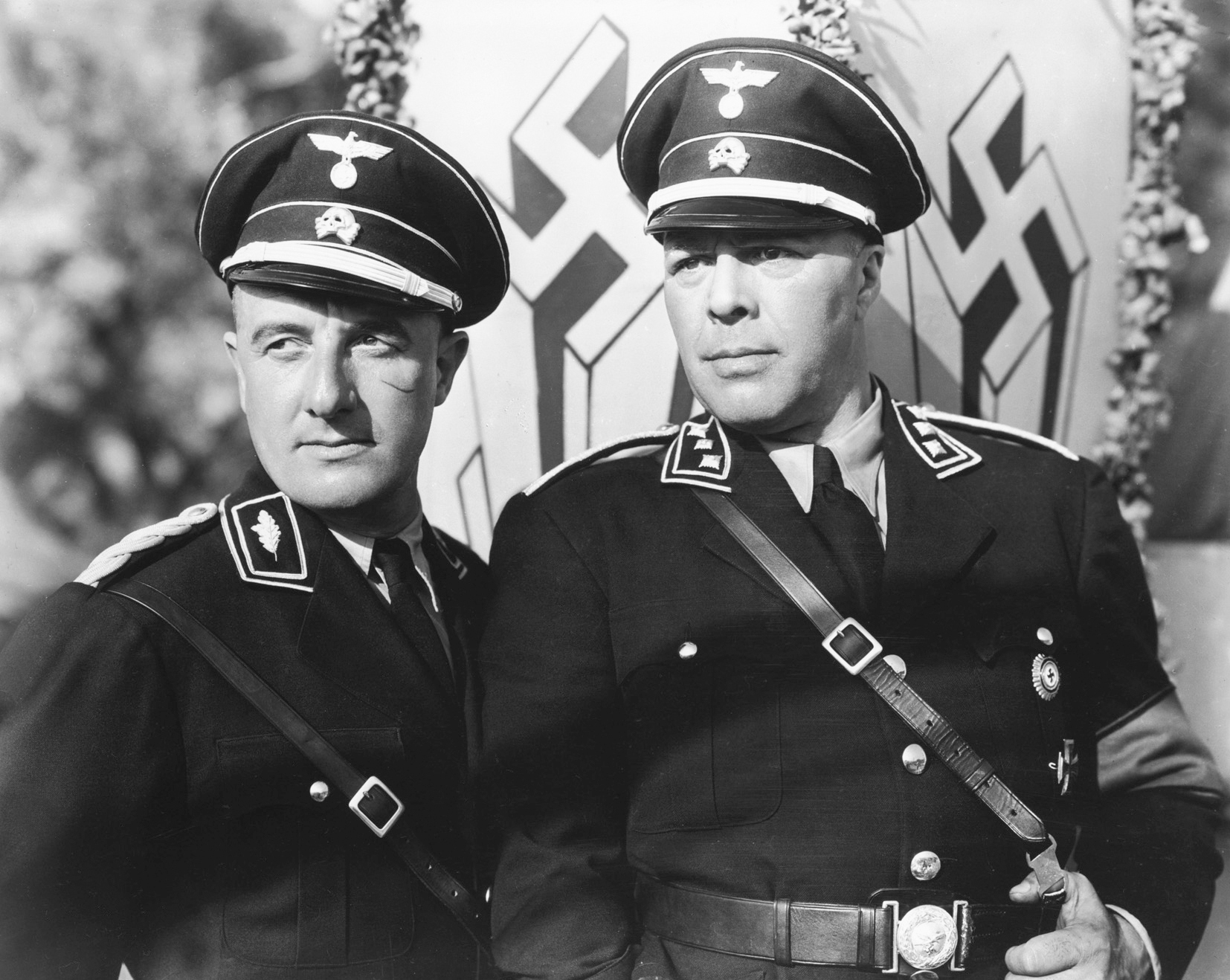 Still of Frederick Vogeding and Hans Heinrich von Twardowski in Confessions of a Nazi Spy (1939)