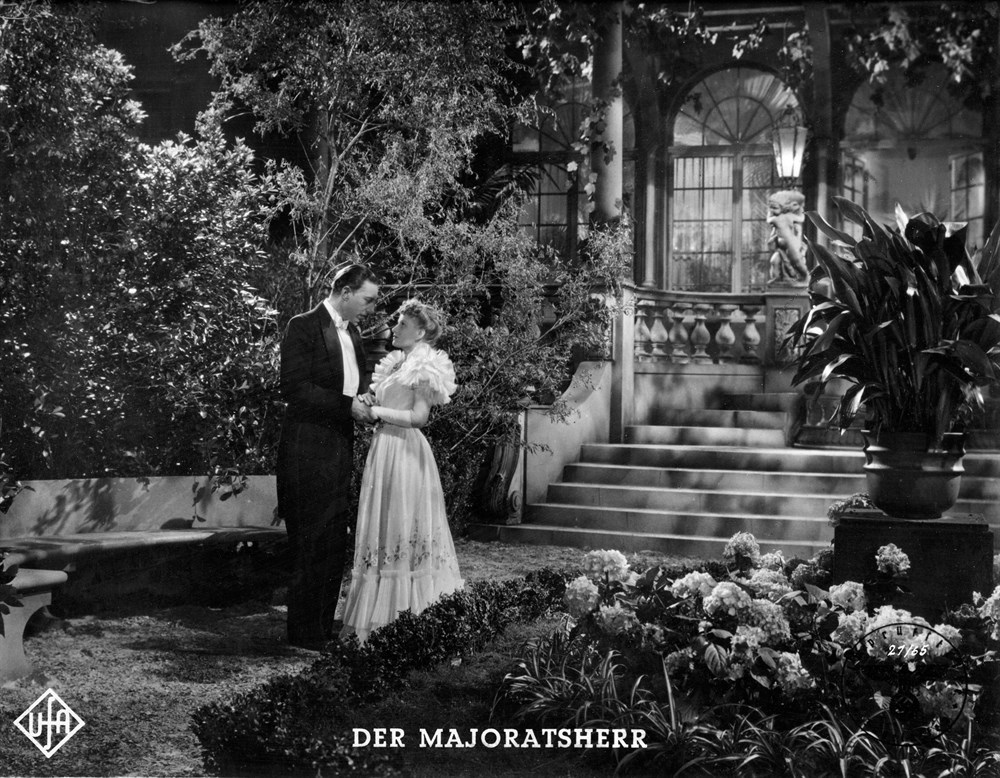 Still of Willy Birgel and Viktoria von Ballasko in Der Majoratsherr (1943)
