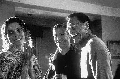 Bryan Adams, Andrey Konchalovskiy and Yuliya Vysotskaya in Dom durakov (2002)