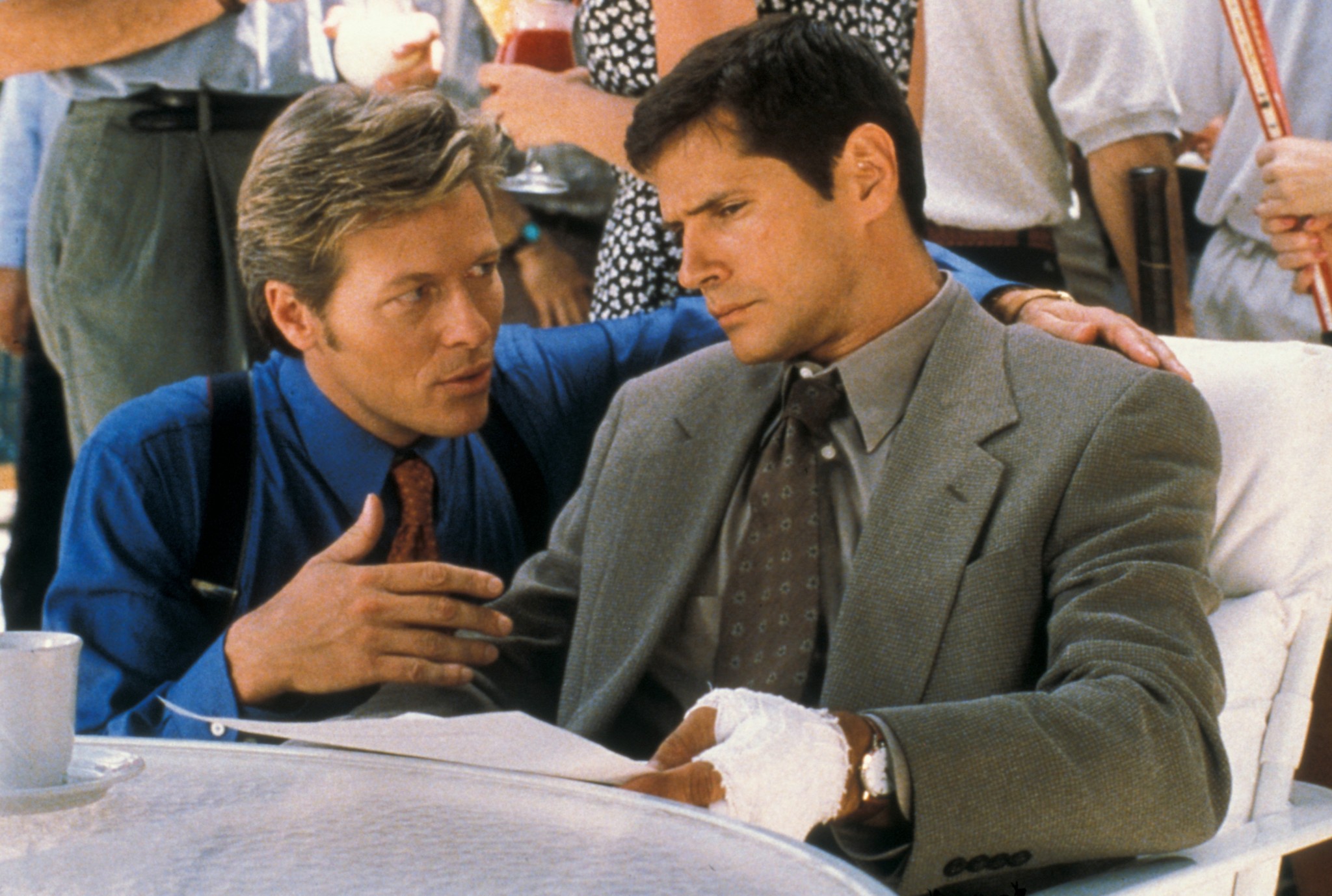 Still of Thomas Calabro and Jack Wagner in Melrouzas (1992)