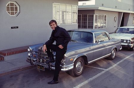 ROBERT WAGNER DURING FILMING OF 