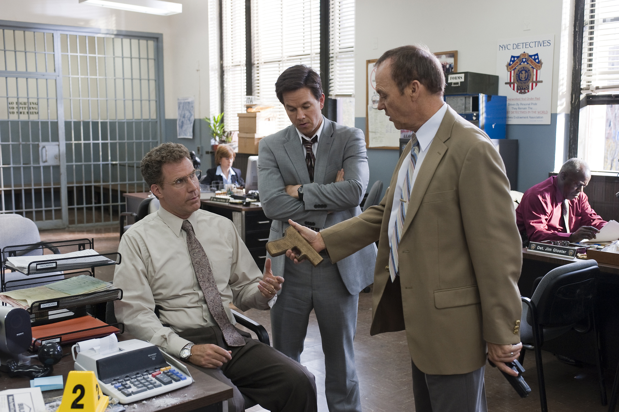 Still of Mark Wahlberg, Michael Keaton and Will Ferrell in Rezerviniai farai (2010)