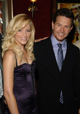 Mark Wahlberg and Elizabeth Banks at event of Invincible (2006)