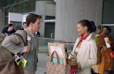 Still of Mark Wahlberg and Thandie Newton in Tiesa apie Carli (2002)