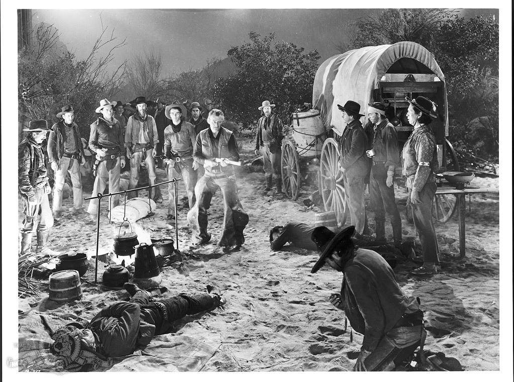 Still of John Wayne, Noah Beery Jr., Montgomery Clift, Paul Fix, Hal Taliaferro, Hank Worden and Chief Yowlachie in Red River (1948)