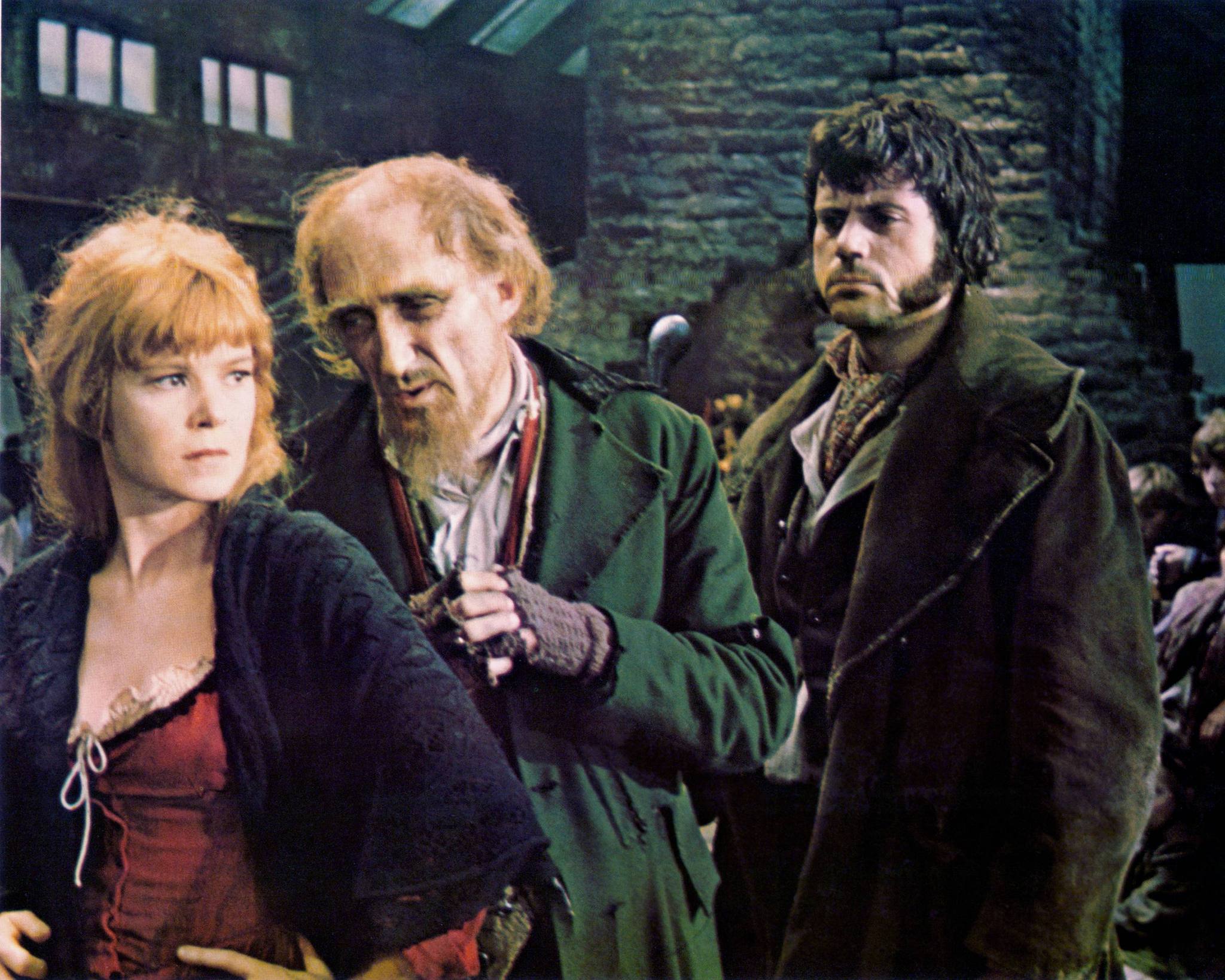 Still of Oliver Reed, Ron Moody and Shani Wallis in Oliver! (1968)