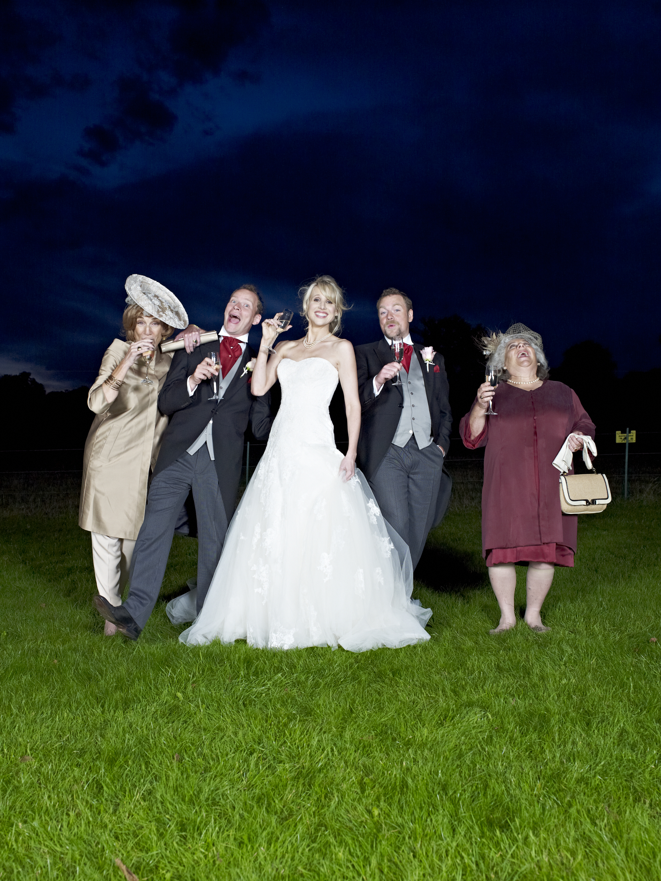 Still of Miriam Margolyes, Lucy Punch, Harriet Walter, Robert Webb and Rufus Hound in The Wedding Video (2012)