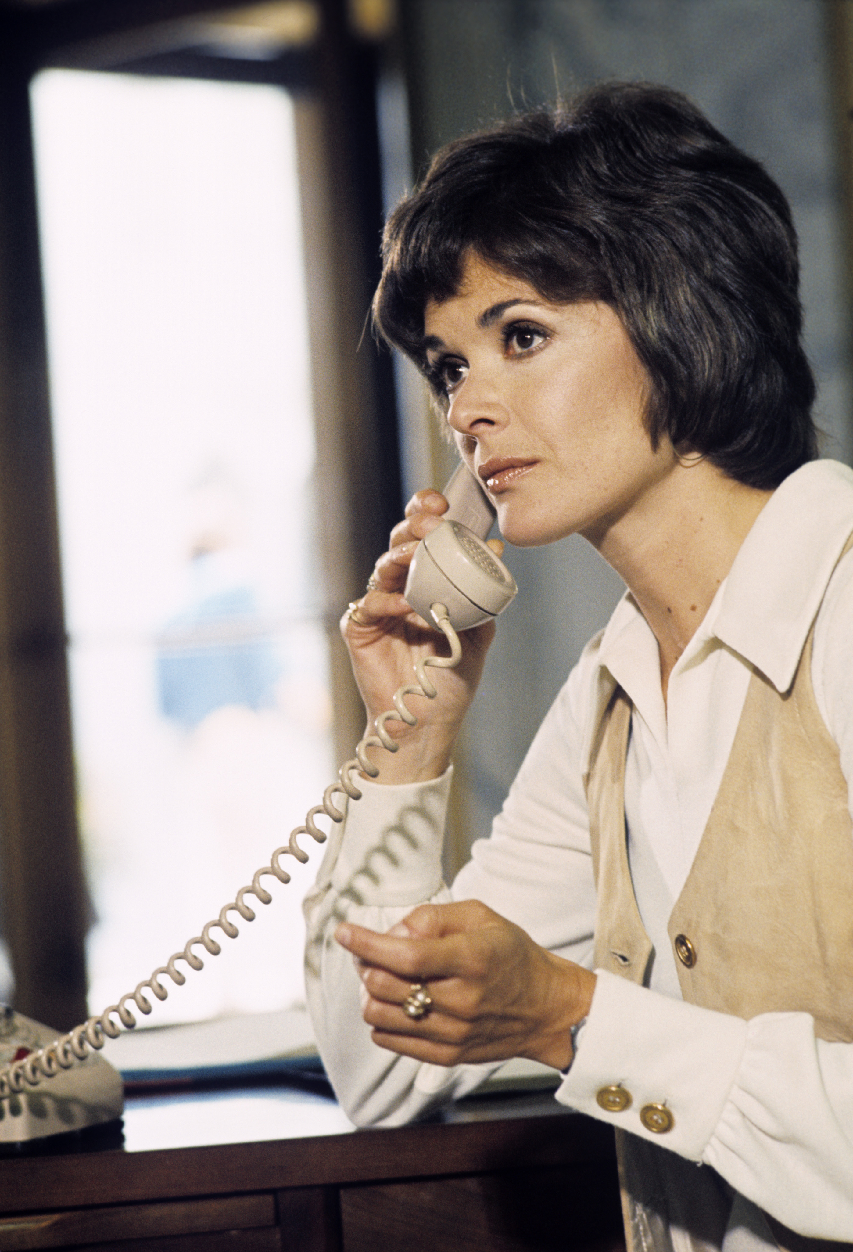 Still of Jessica Walter in The Streets of San Francisco (1972)