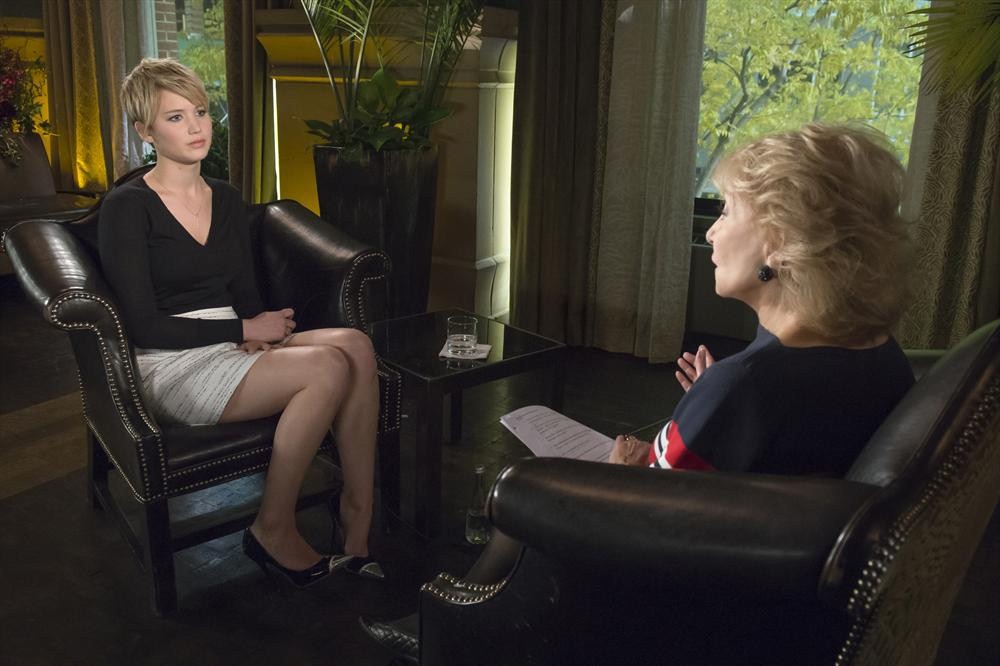 Still of Barbara Walters and Jennifer Lawrence in The Barbara Walters Special: Barbara Walters Presents: The 10 Most Fascinating People of 2013 (2013)