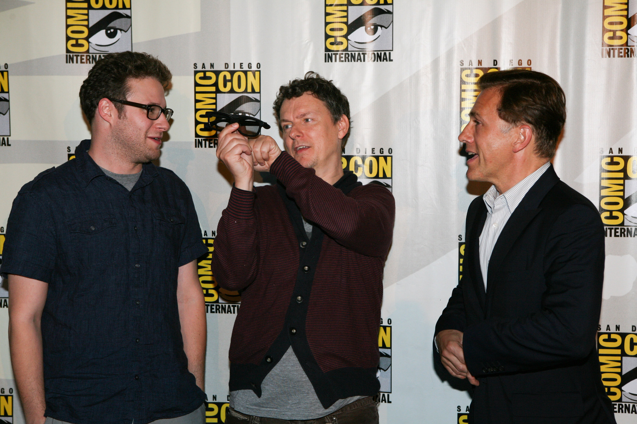 Michel Gondry, Seth Rogen and Christoph Waltz at event of Zalioji sirse (2011)