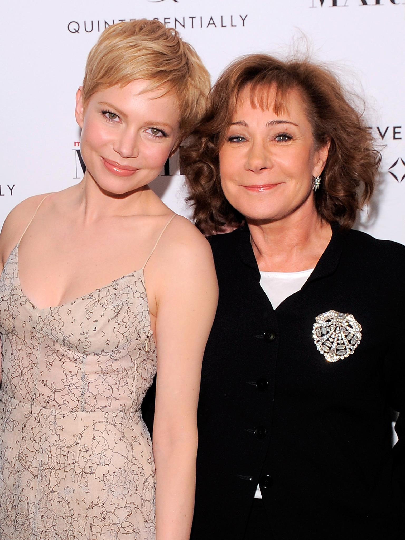 Zoë Wanamaker and Michelle Williams at event of 7 dienos ir naktys su Marilyn Monroe (2011)