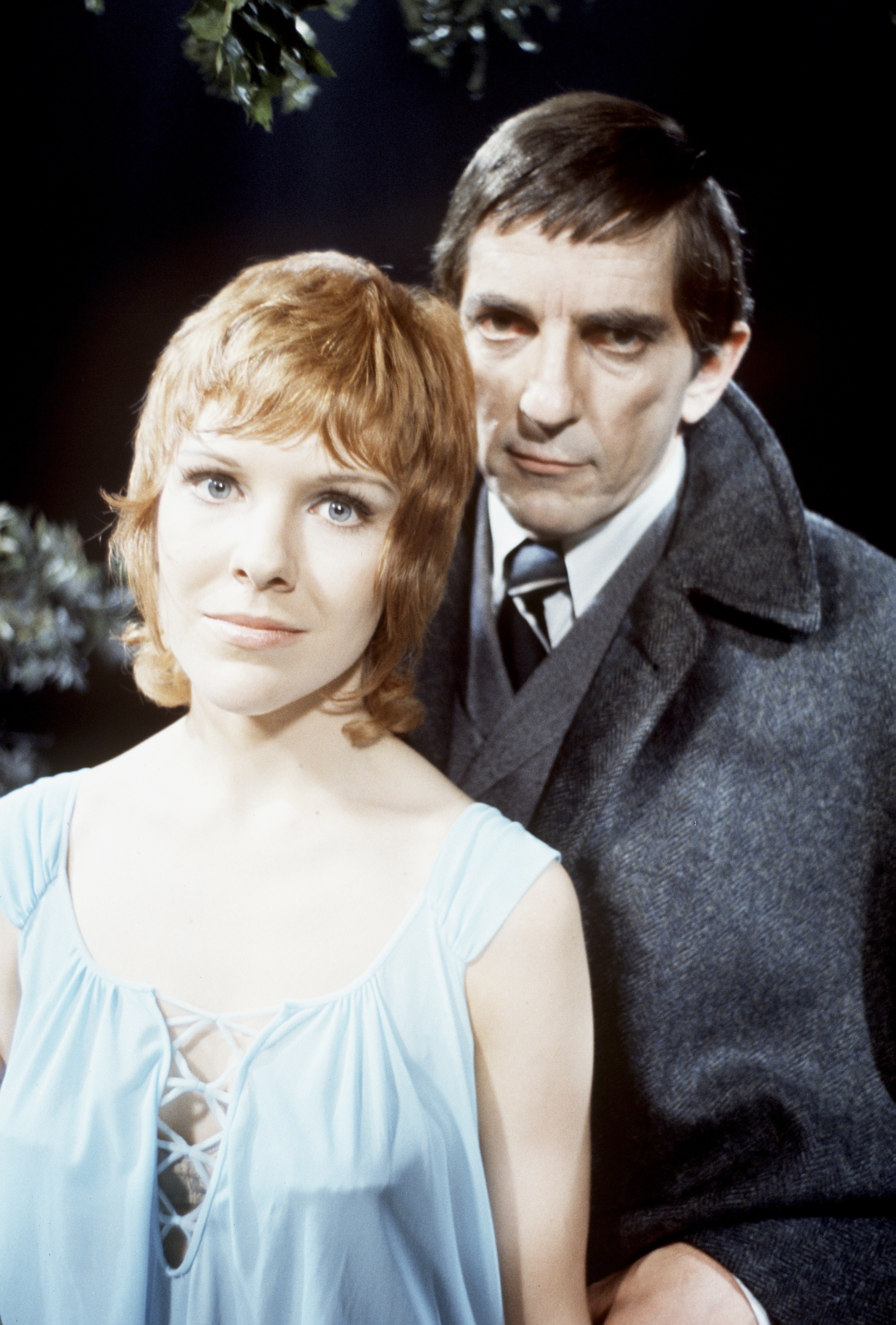 Still of Jonathan Frid and Donna Wandrey in Dark Shadows (1966)