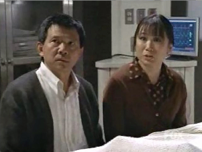 Still of Linda Wang and Jim Lau in House M.D. (2004)