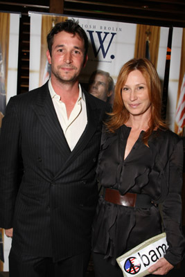 Noah Wyle and Tracy Warbin at event of W. (2008)
