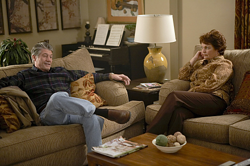 Still of Pamela Reed and Fred Ward in United States of Tara (2009)