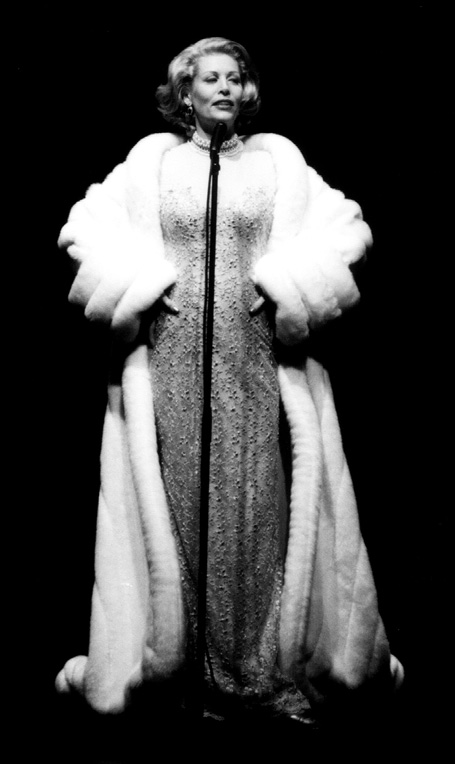 2003: Jennifer Ward-Lealand as Marlene Dietrich in her solo cabaret show 