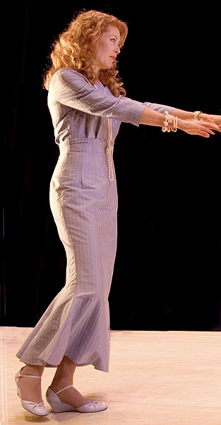 2006: Jennifer Ward-Lealand as Olivia in stage-play 
