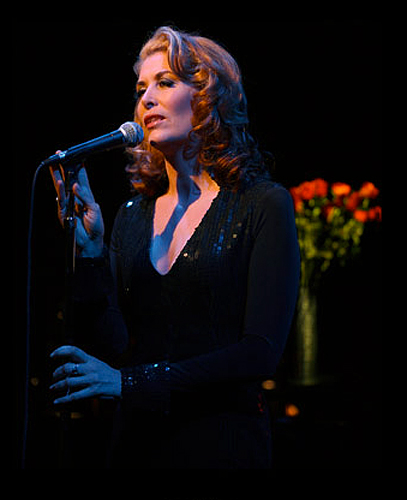 2007: Jennifer Ward-Lealand sings her solo cabaret show 