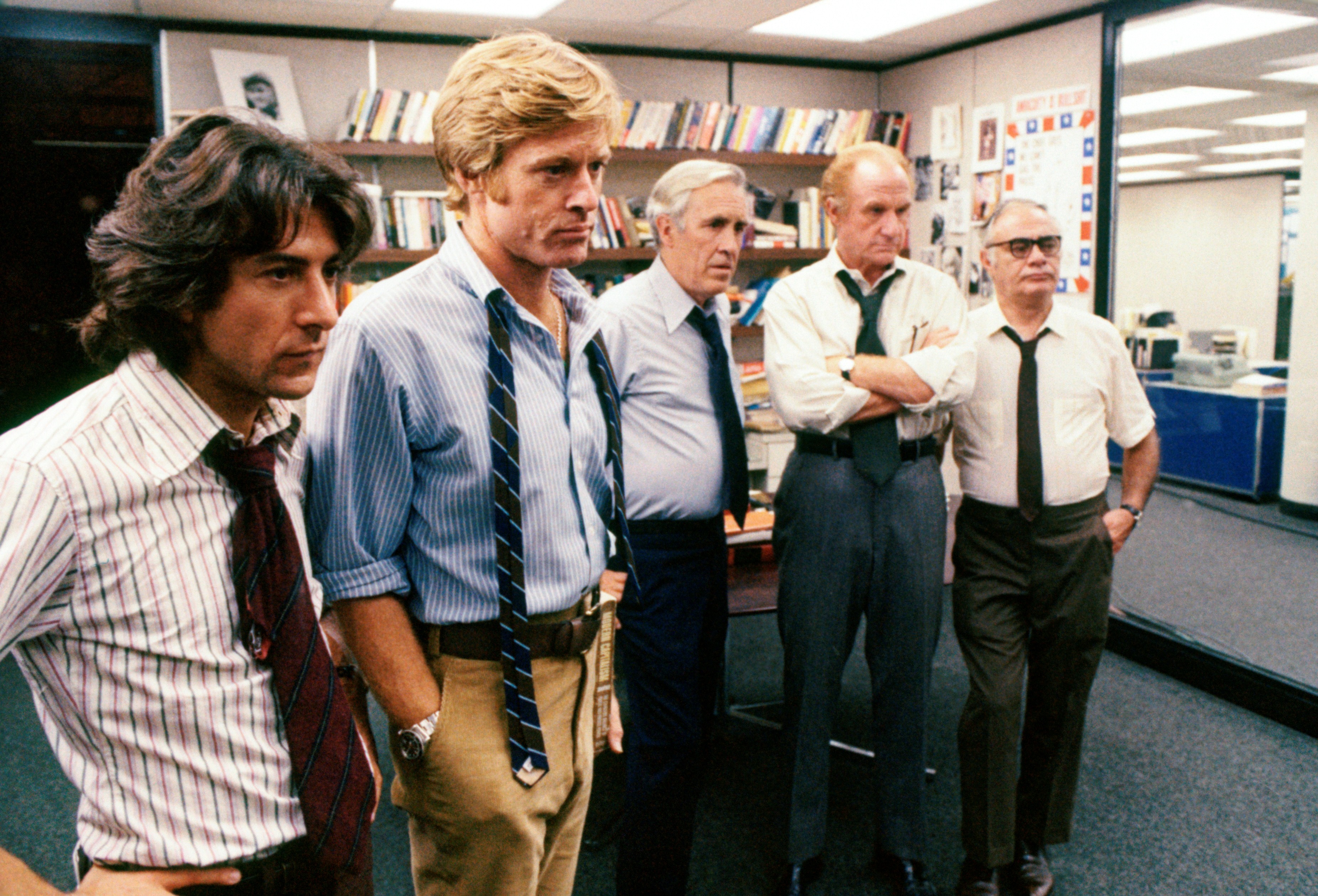 Still of Dustin Hoffman, Robert Redford, Martin Balsam, Jason Robards and Jack Warden in All the President's Men (1976)