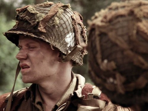 Still of Marc Warren in Band of Brothers (2001)