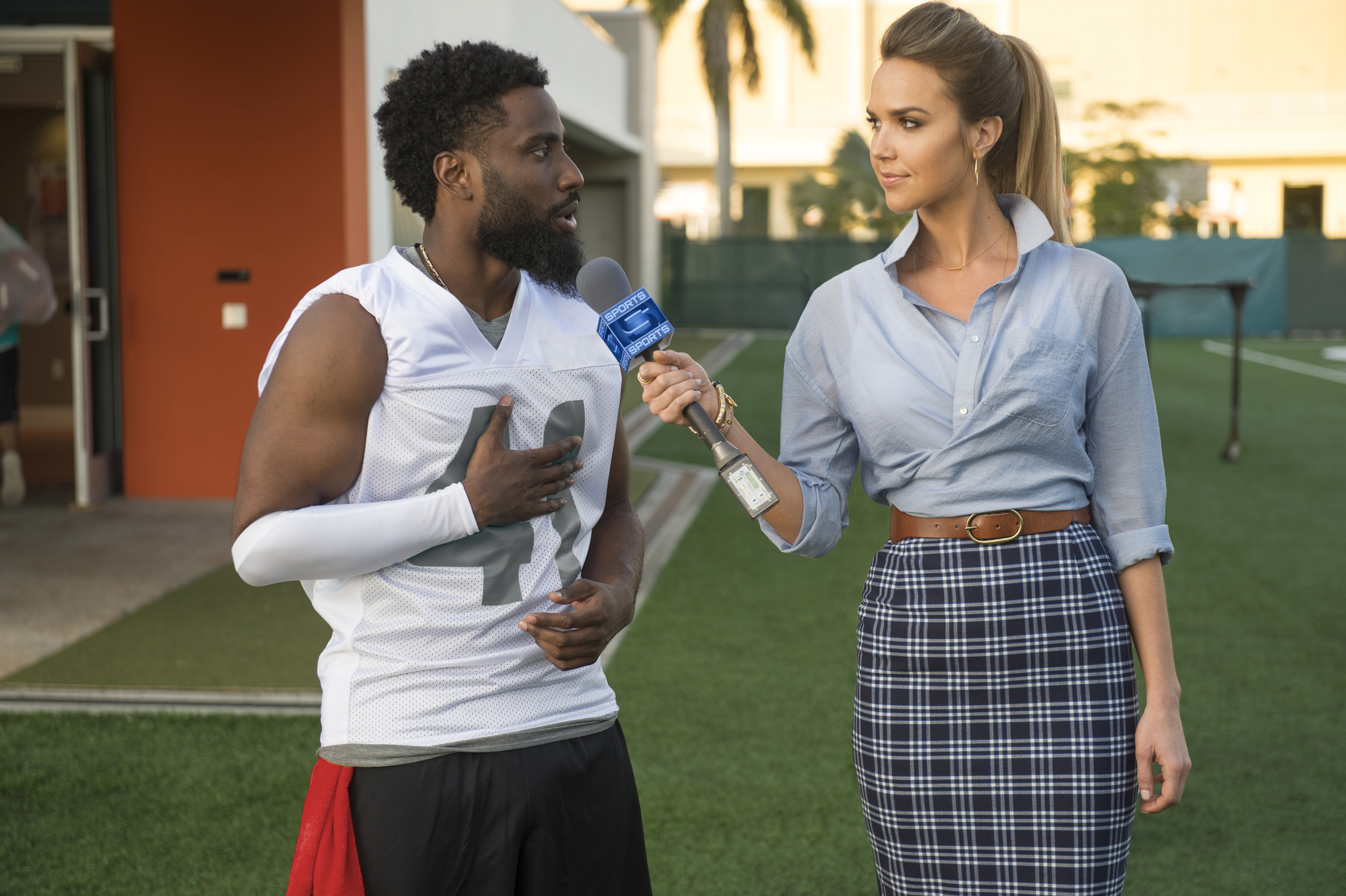 Still of Arielle Kebbel and John David Washington in Ballers (2015)