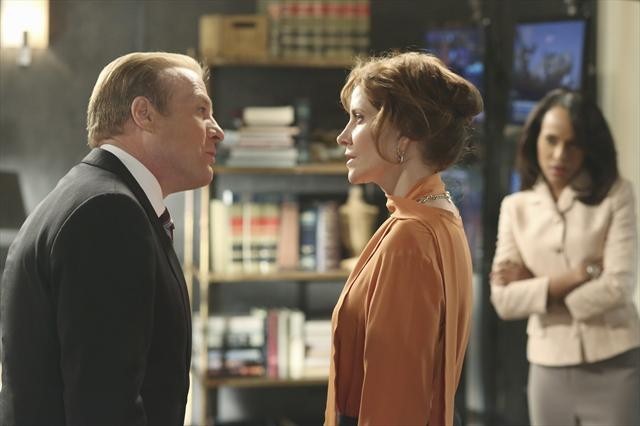 Still of Gregg Henry, Melinda McGraw and Kerry Washington in Scandal (2012)