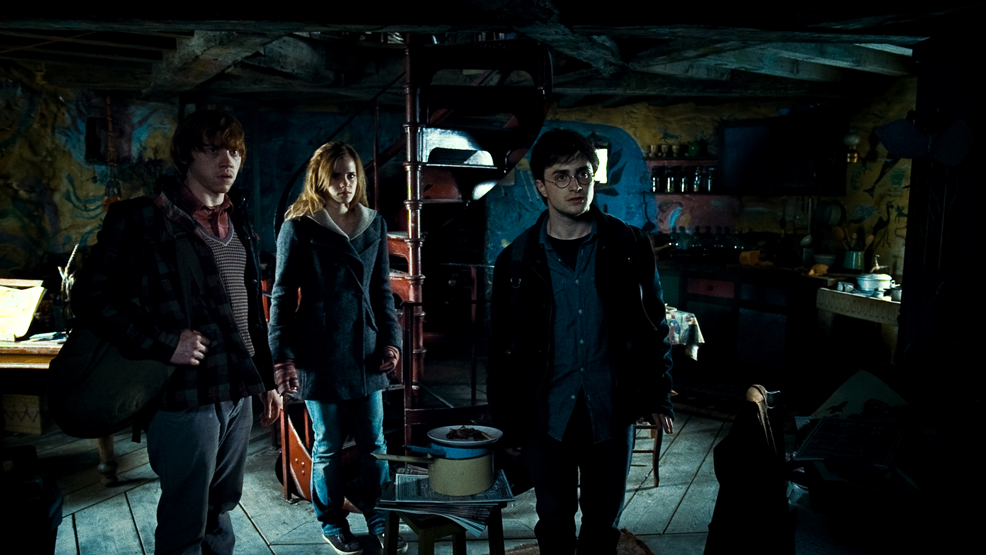 Still of Rupert Grint, Daniel Radcliffe and Emma Watson in Haris Poteris ir mirties relikvijos. 1 dalis (2010)