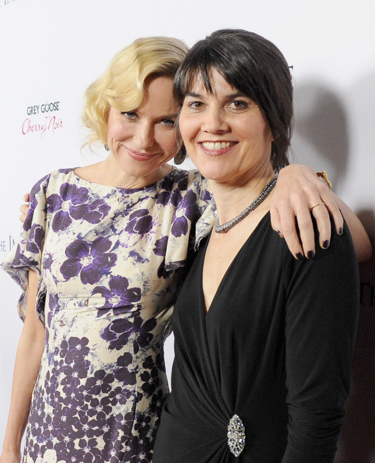 Naomi Watts and María Belón at event of Pragaras rojuje (2012)