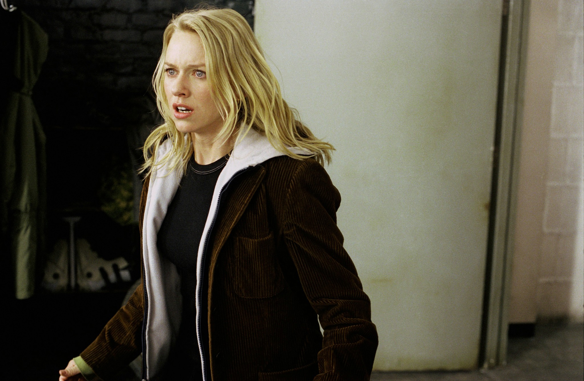 Still of Naomi Watts in Skambutis (2002)