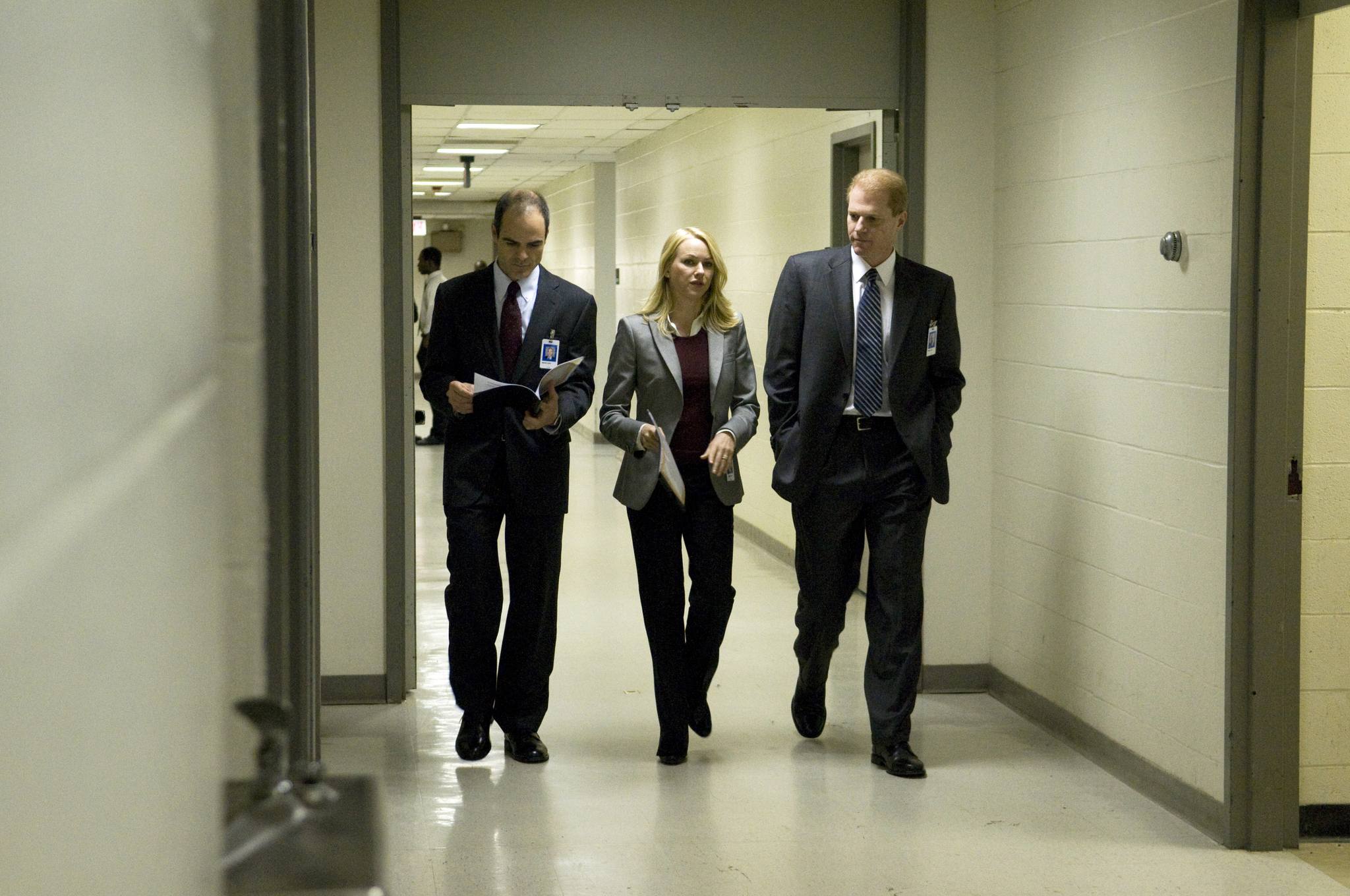 Still of Noah Emmerich, Michael Kelly and Naomi Watts in Fair Game (2010)