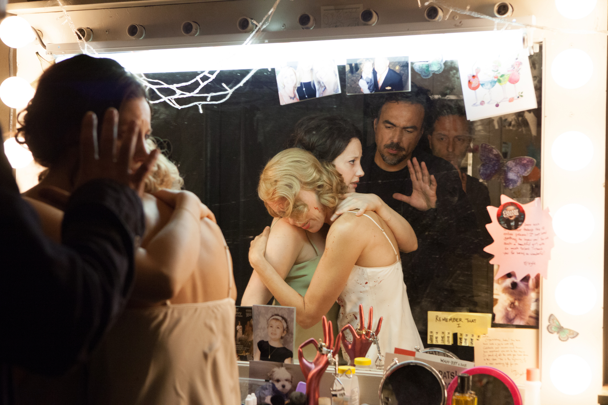 Emmanuel Lubezki, Naomi Watts and Andrea Riseborough in Zmogus-paukstis (2014)