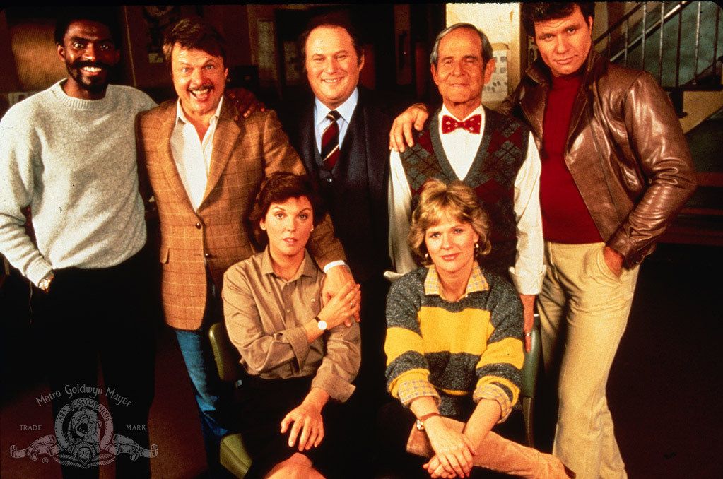 Still of Tyne Daly, Sharon Gless, Martin Kove, John Karlen, Carl Lumbly and Al Waxman in Cagney & Lacey (1981)