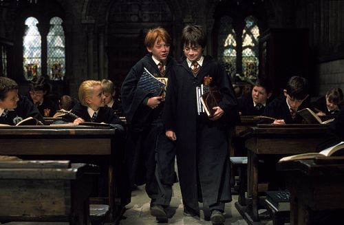 Still of Tom Felton, Rupert Grint, Daniel Radcliffe and Jamie Waylett in Haris Poteris ir isminties akmuo (2001)