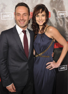 Andrew Lincoln and Sarah Wayne Callies at event of Vaiksciojantys negyveliai (2010)