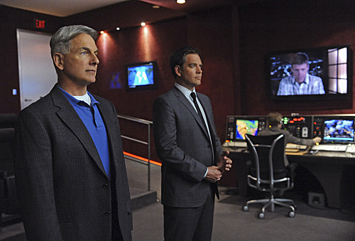 Still of Mark Harmon and Michael Weatherly in NCIS: Naval Criminal Investigative Service (2003)