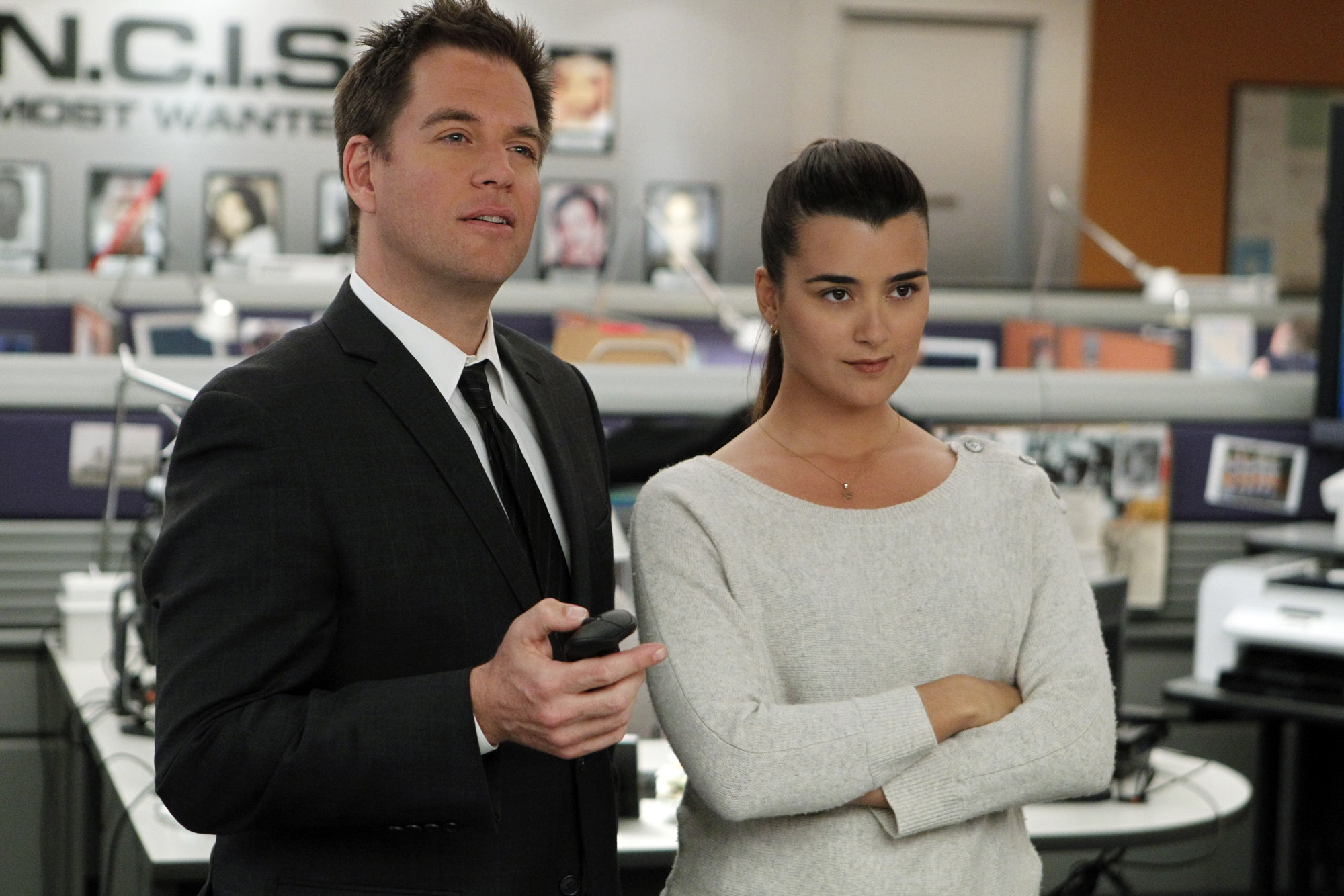 Still of Michael Weatherly and Cote de Pablo in NCIS: Naval Criminal Investigative Service (2003)