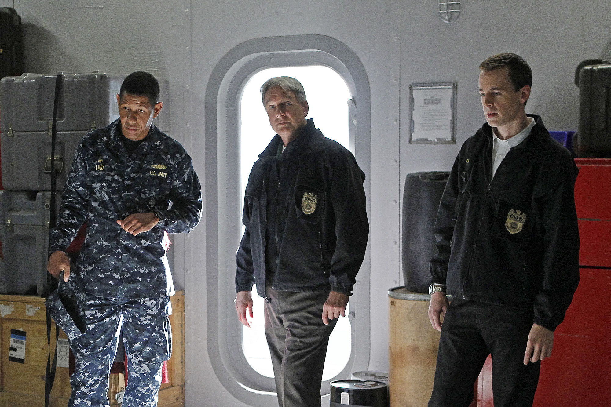 Still of Mark Harmon and Michael Weatherly in NCIS: Naval Criminal Investigative Service (2003)