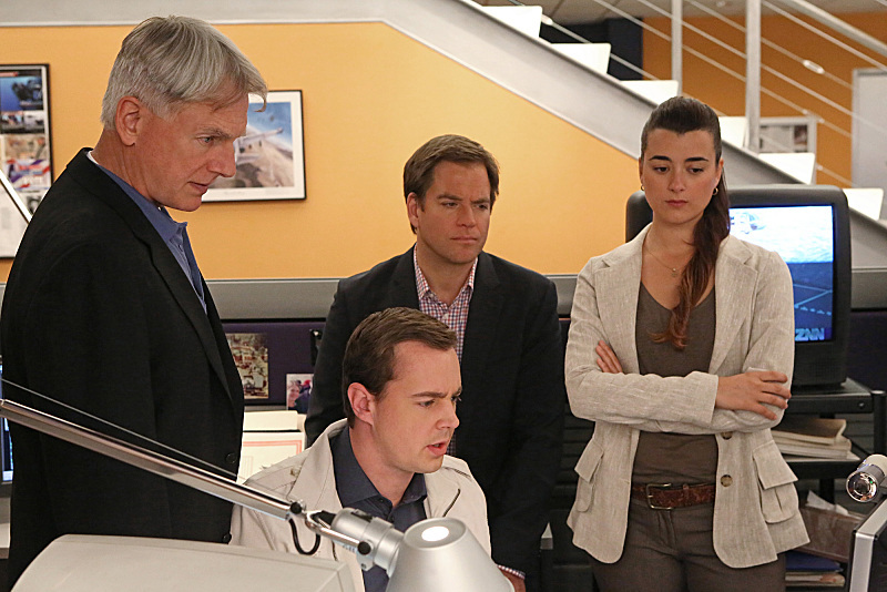 Still of Mark Harmon, Sean Murray, Michael Weatherly and Cote de Pablo in NCIS: Naval Criminal Investigative Service (2003)