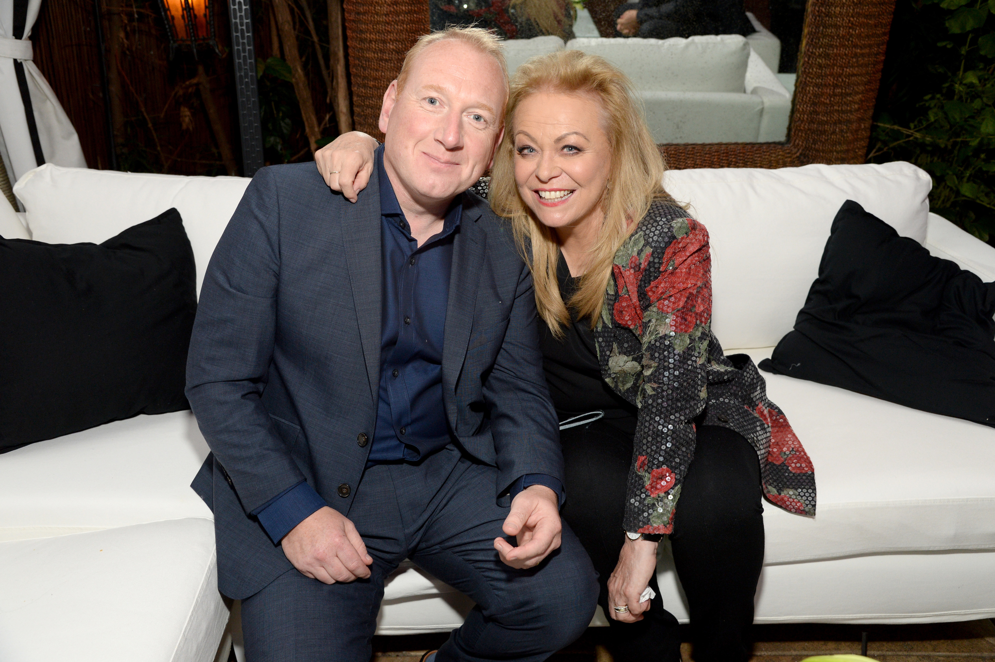 Adrian Scarborough and Jacki Weaver at event of Blunt Talk (2015)
