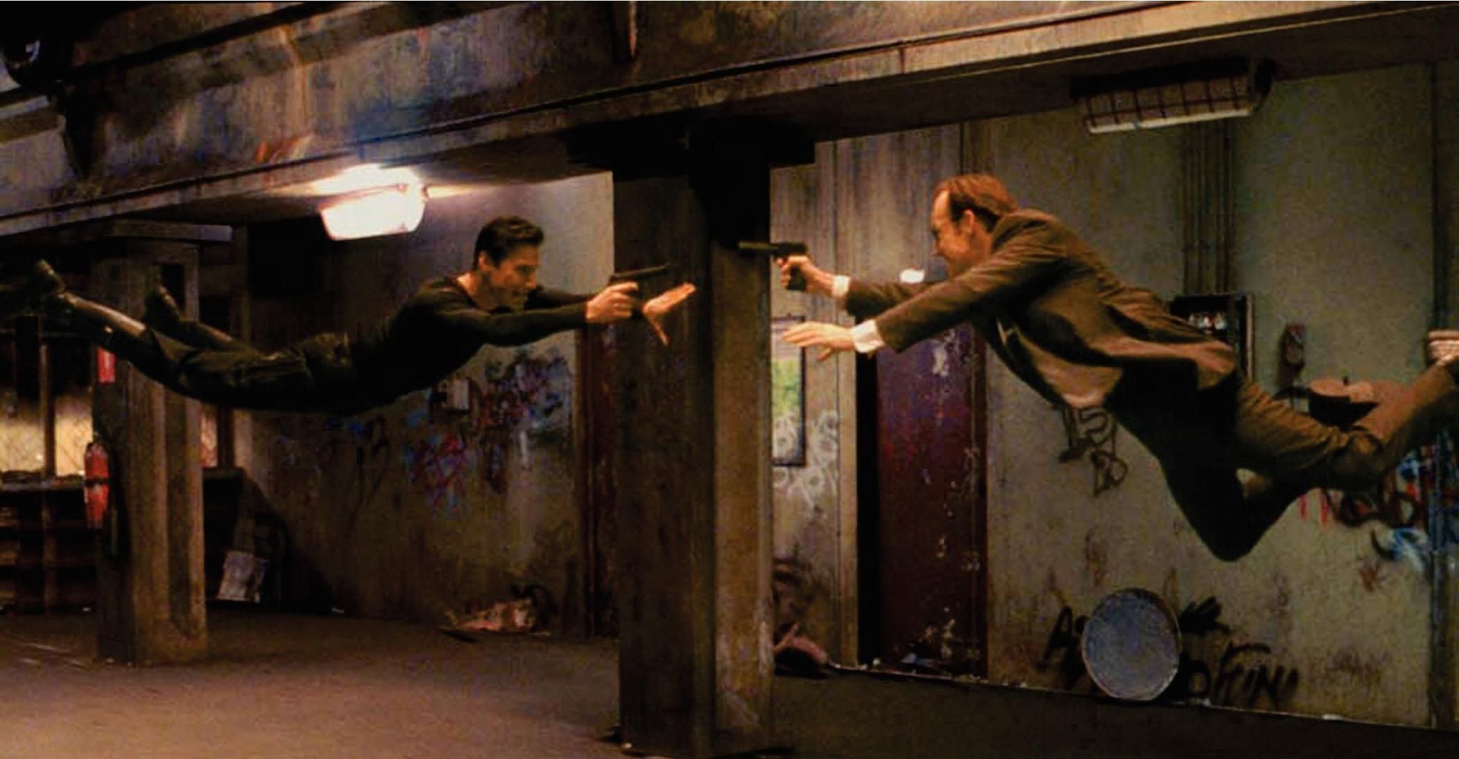 Still of Keanu Reeves and Hugo Weaving in Matrica (1999)