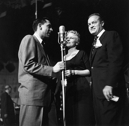 Jack Webb, Peggy Lee, Bob Hope At a Cerebal Palsy Fundraiser, 1953. 0068-1010