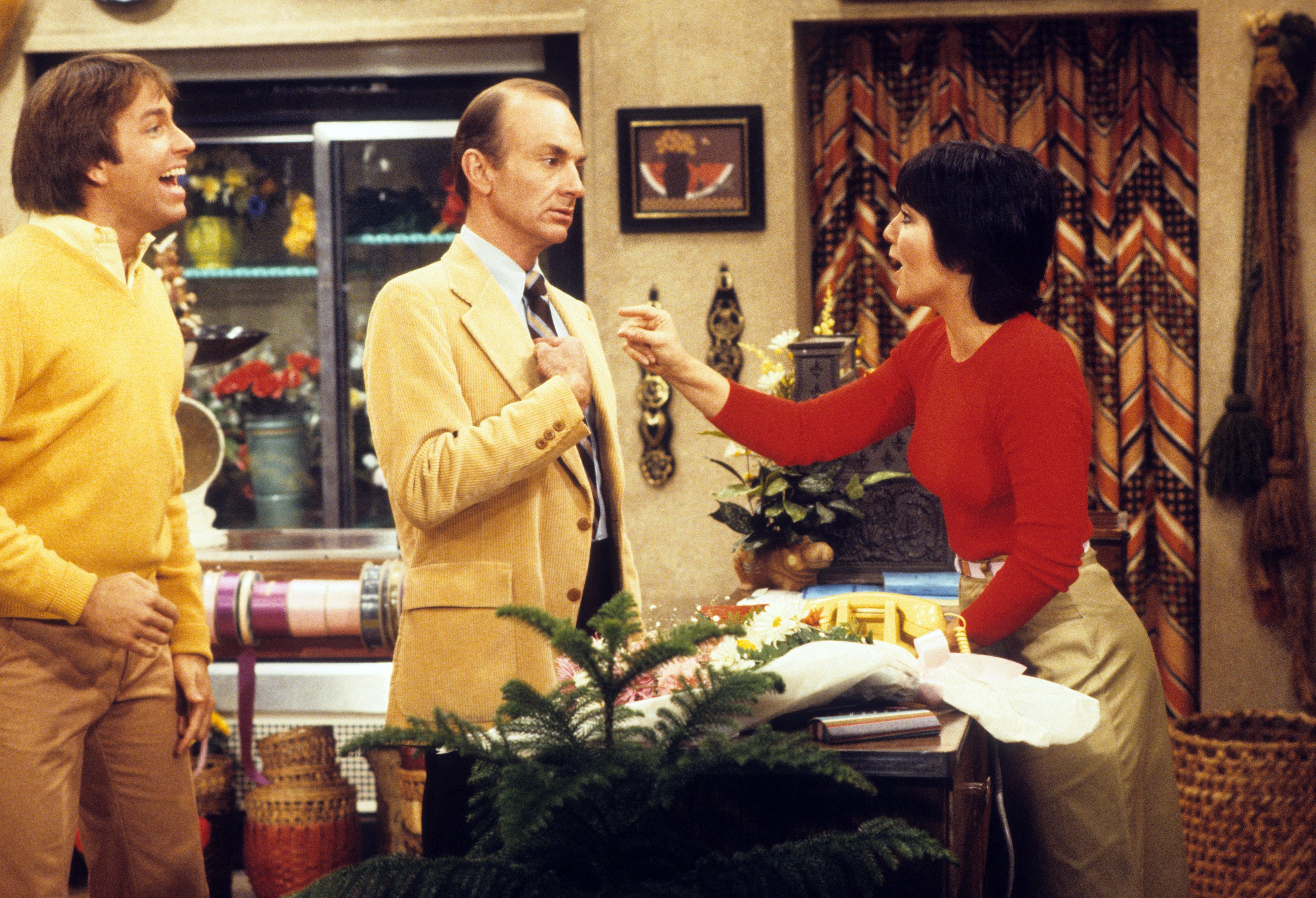 Still of John Ritter, Joyce DeWitt and Vernon Weddle in Three's Company (1977)