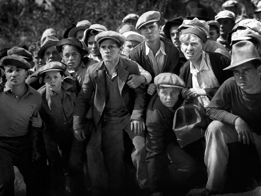 Still of Sterling Holloway, Dorothy Coonan Wellman, Frankie Darro and Edwin Phillips in Wild Boys of the Road (1933)