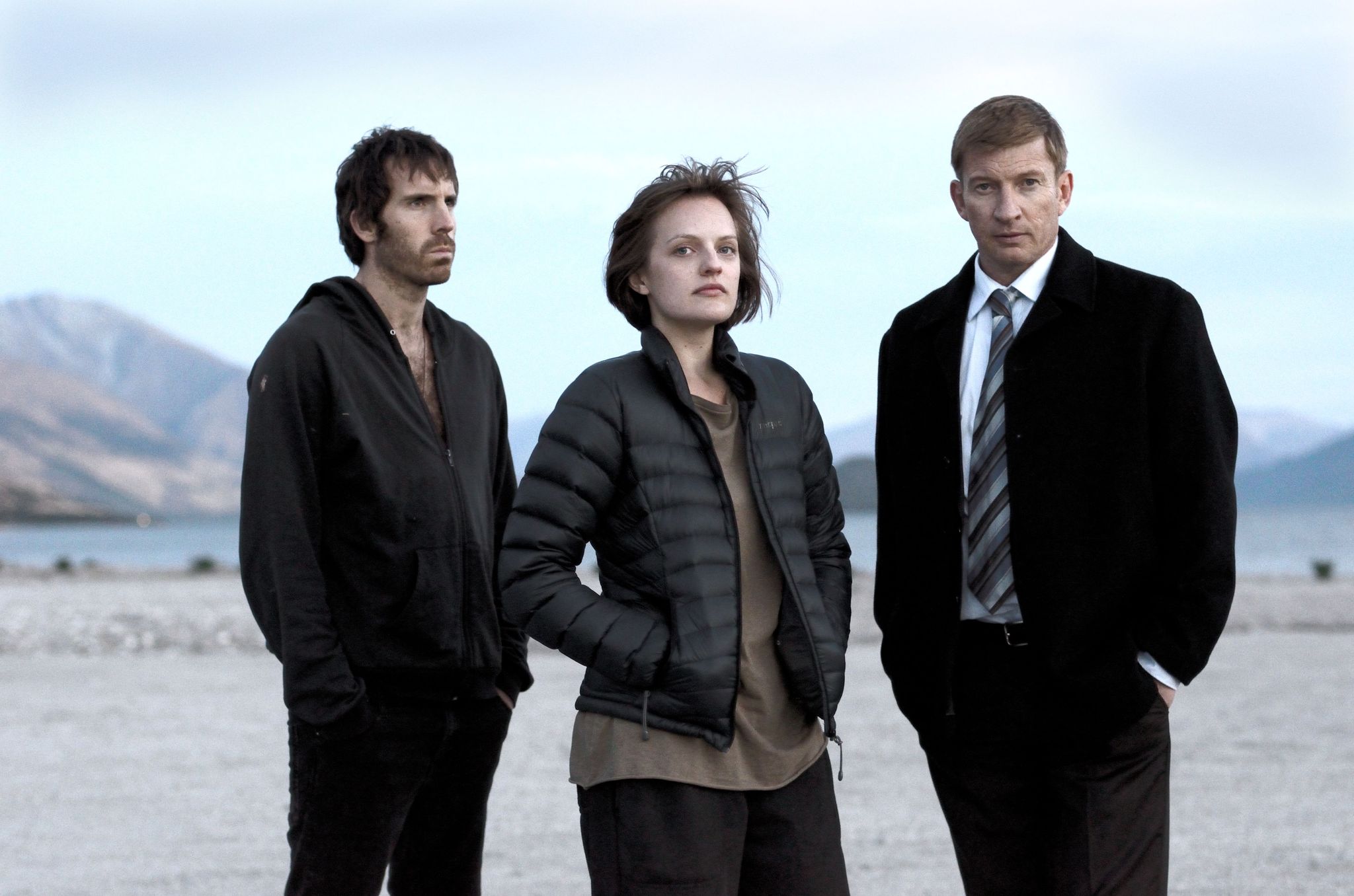 Still of Elisabeth Moss, David Wenham and Thomas M. Wright in Top of the Lake (2013)