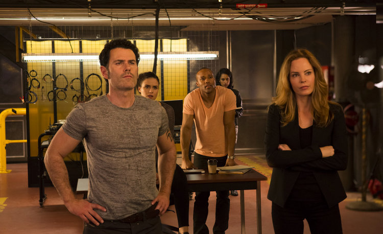 Still of Chandra West, Vincent Walsh, Dwain Murphy, Lisa Marcos and Agam Darshi in Played